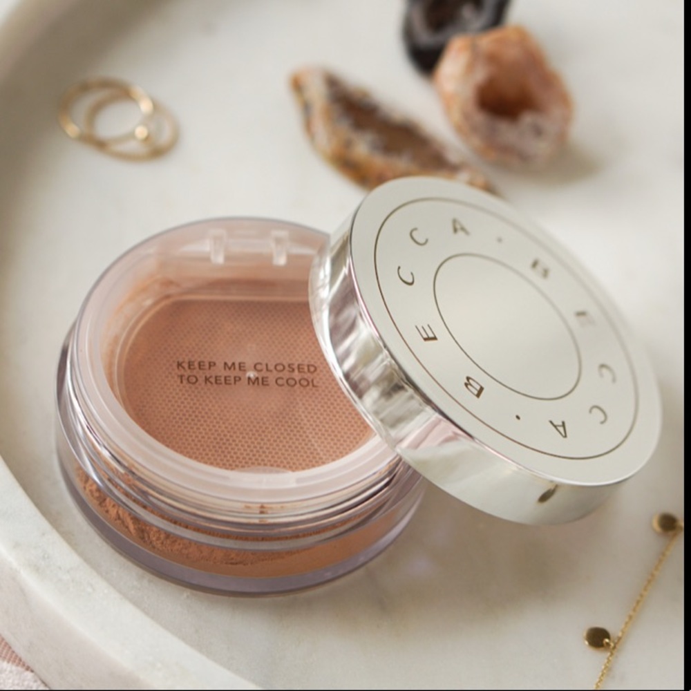 BECAA COSMETICS- LOOSE POWDER HYDRA MIST AND SET AND REFRESH POWDER